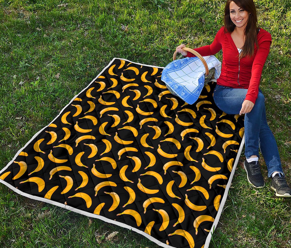 Black Banana Pattern Print Quilt