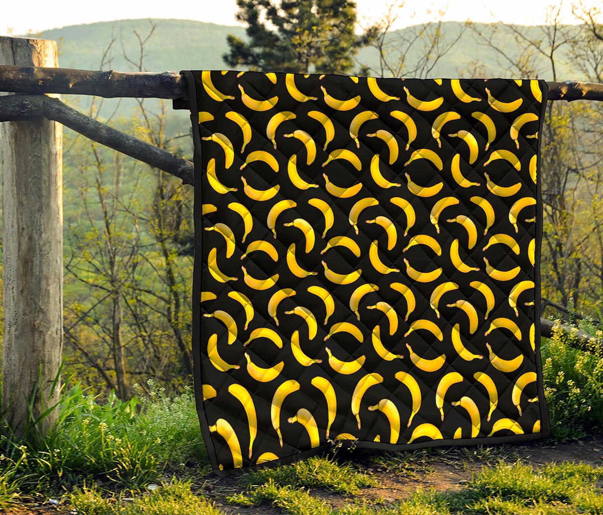 Black Banana Pattern Print Quilt