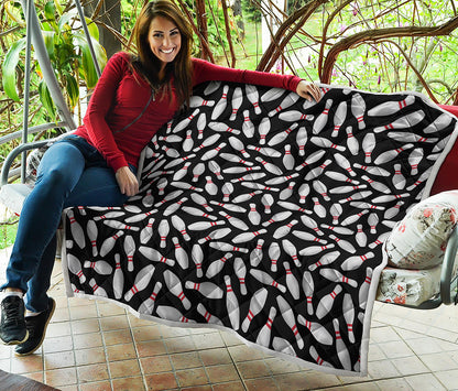 Black Bowling Pins Pattern Print Quilt