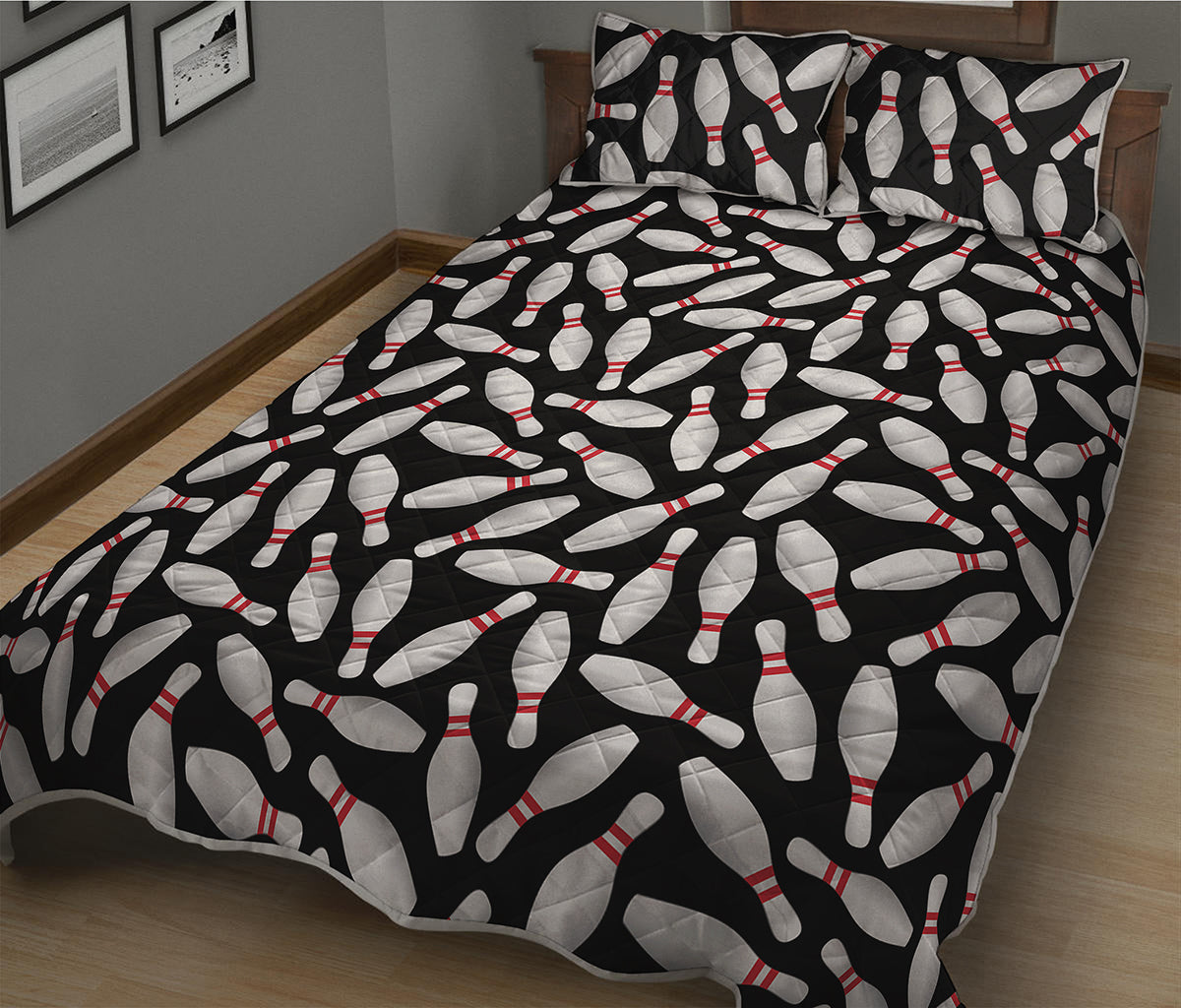 Black Bowling Pins Pattern Print Quilt Bed Set