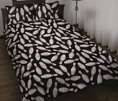 Black Bowling Pins Pattern Print Quilt Bed Set