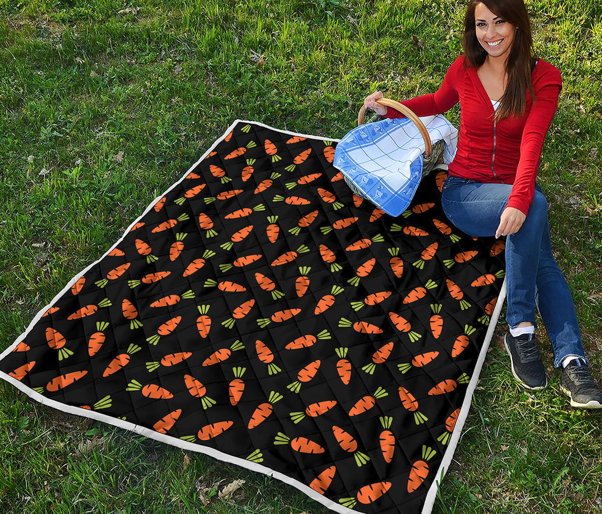 Black Carrot Pattern Print Quilt