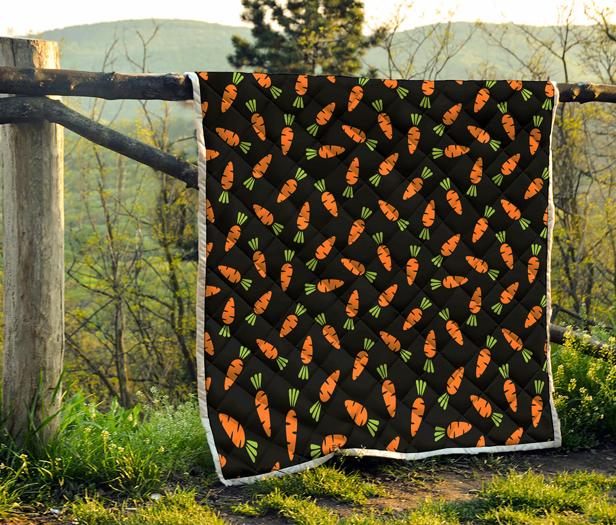 Black Carrot Pattern Print Quilt