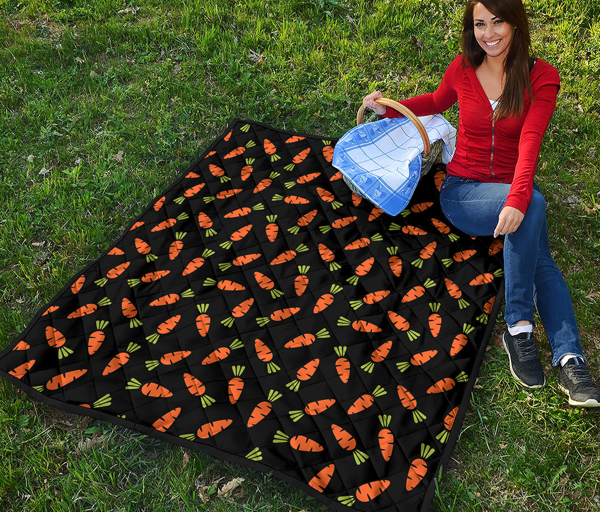 Black Carrot Pattern Print Quilt