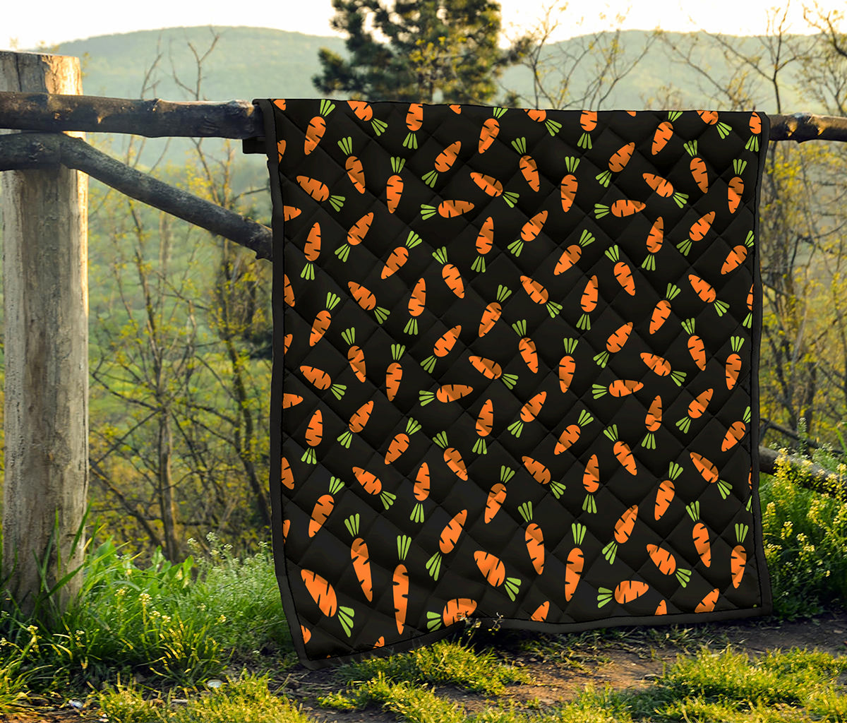 Black Carrot Pattern Print Quilt