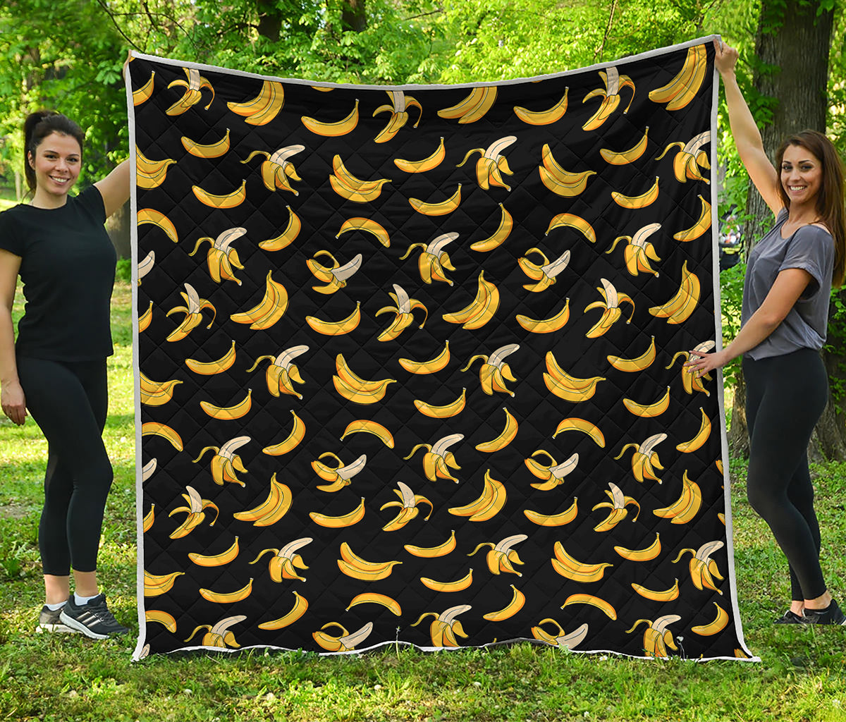 Black Cartoon Banana Pattern Print Quilt