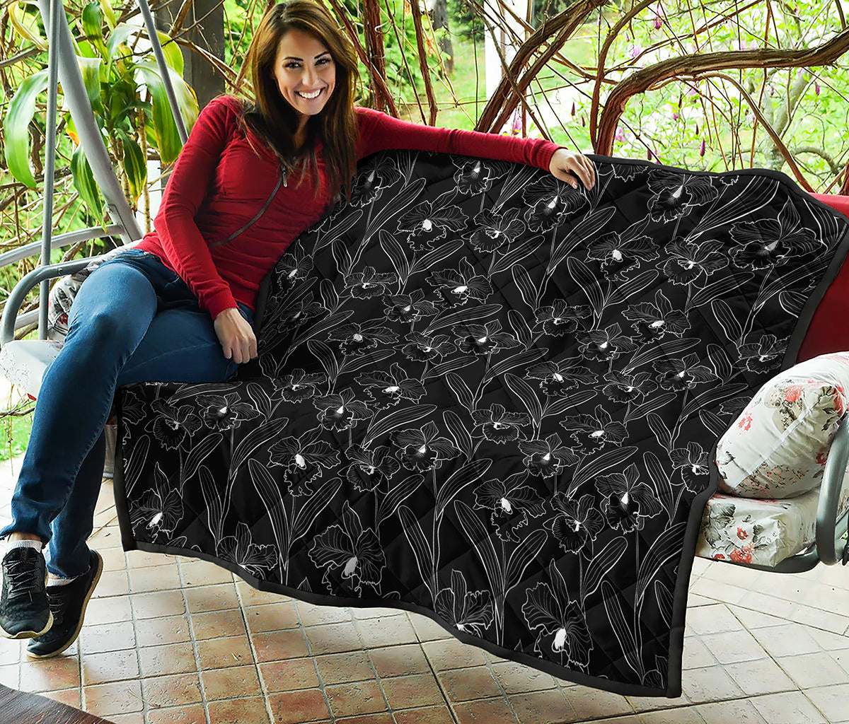 Black Cattleya Flower Pattern Print Quilt