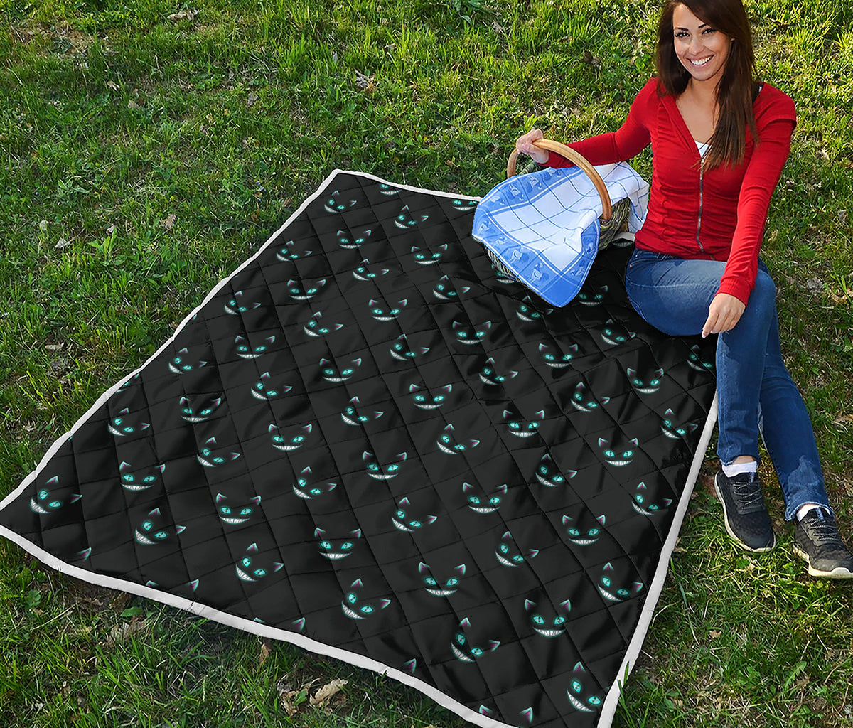 Black Cheshire Cat Pattern Print Quilt