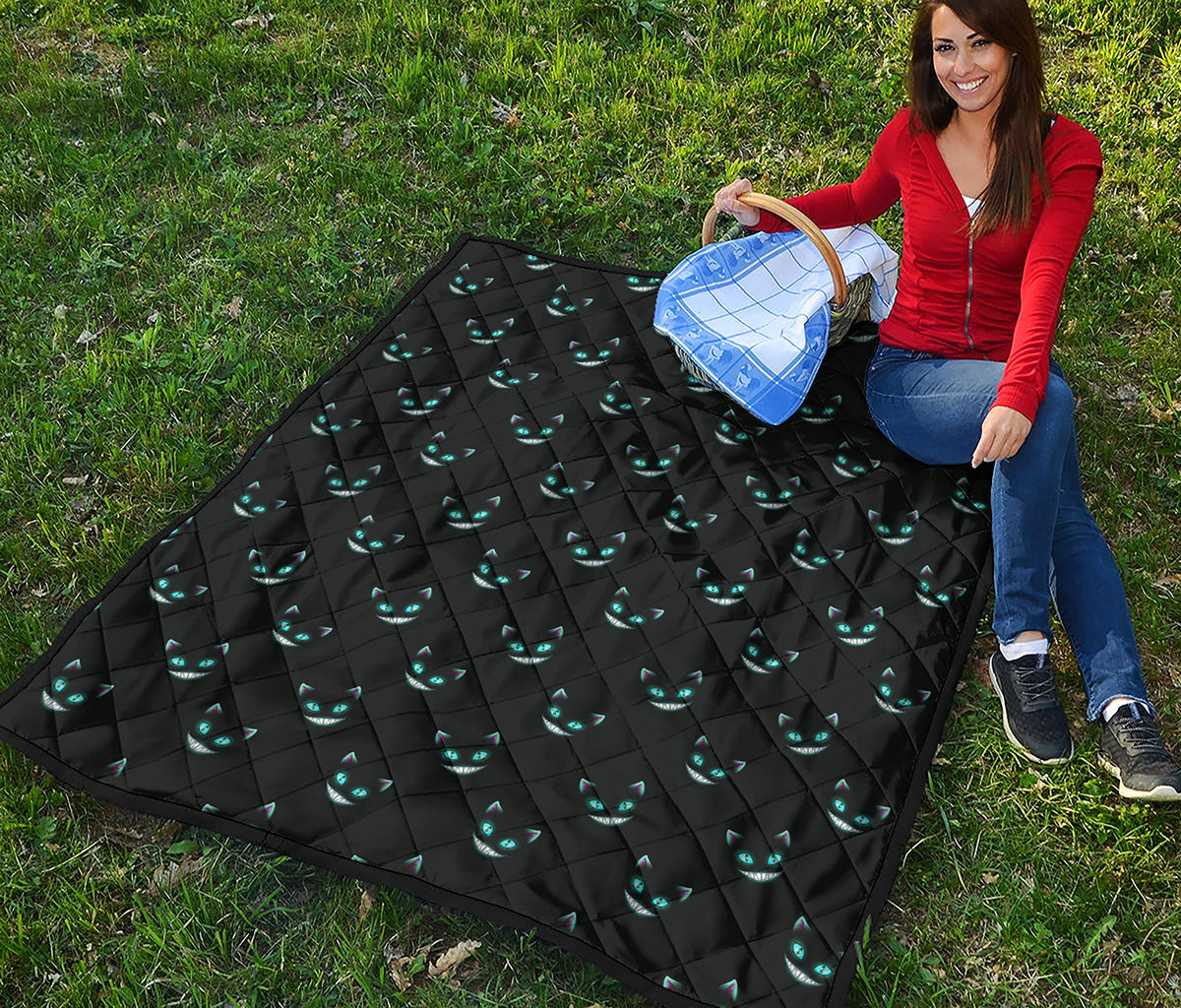 Black Cheshire Cat Pattern Print Quilt