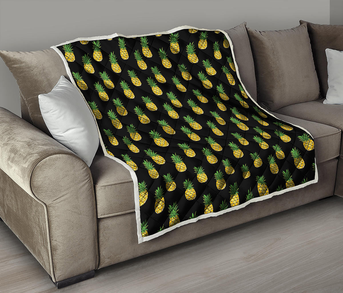 Black Cute Pineapple Pattern Print Quilt