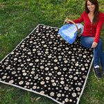 Black Daisy Floral Pattern Print Quilt