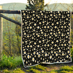 Black Daisy Floral Pattern Print Quilt