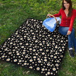 Black Daisy Floral Pattern Print Quilt