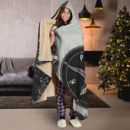Black Demon Wolf Print Hooded Blanket
