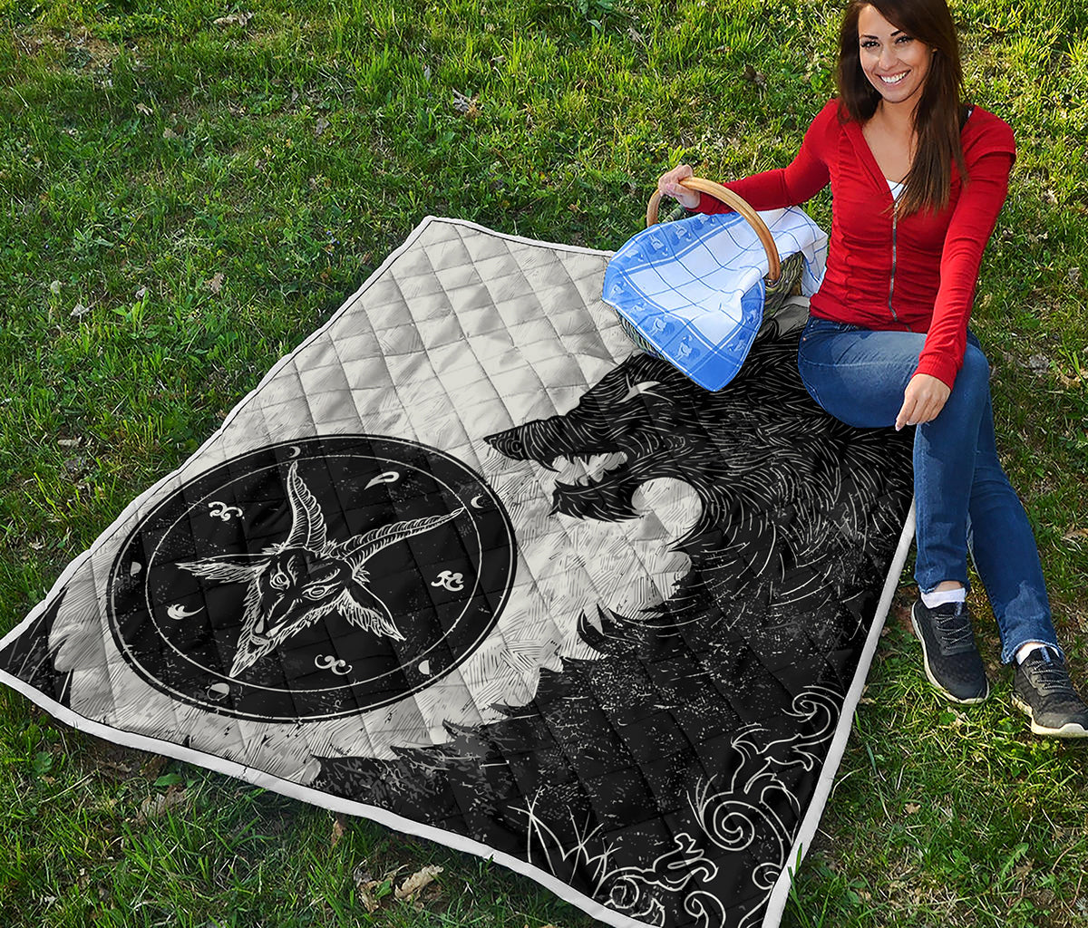 Black Demon Wolf Print Quilt