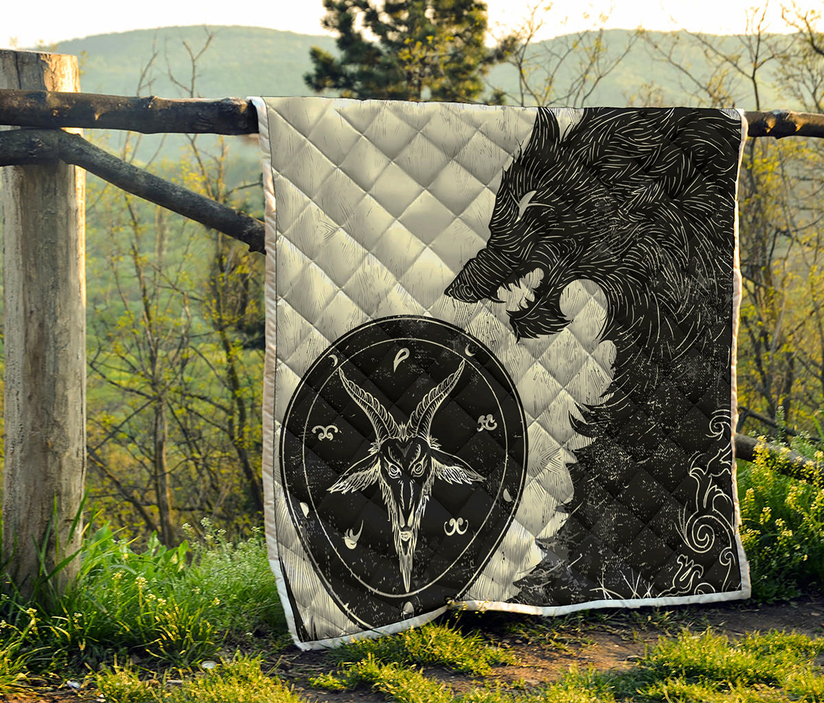 Black Demon Wolf Print Quilt