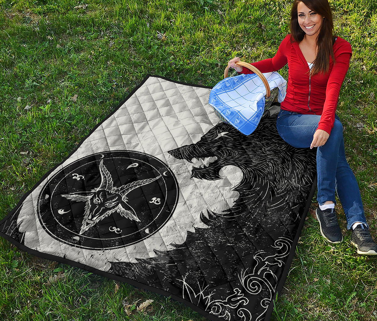 Black Demon Wolf Print Quilt