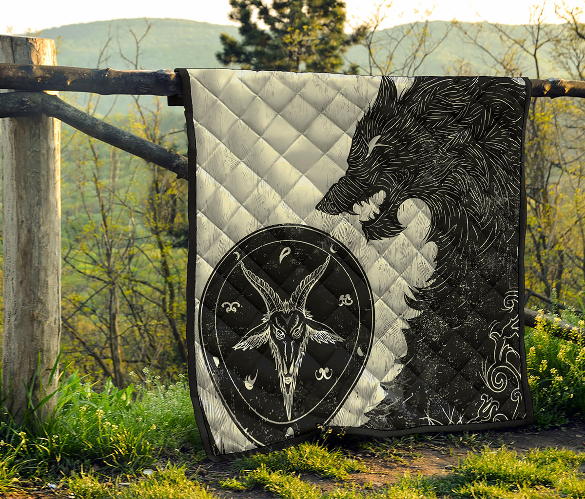 Black Demon Wolf Print Quilt