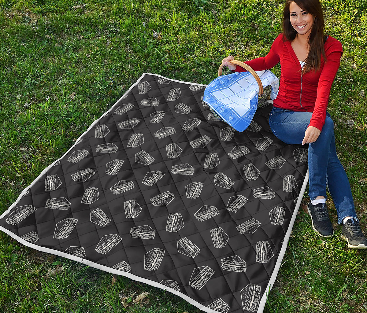 Black Doodle Sandwich Pattern Print Quilt