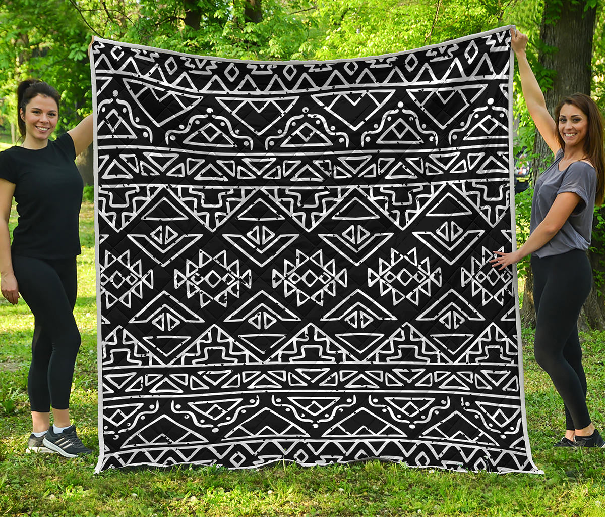 Black Ethnic Aztec Pattern Print Quilt