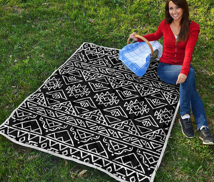 Black Ethnic Aztec Pattern Print Quilt