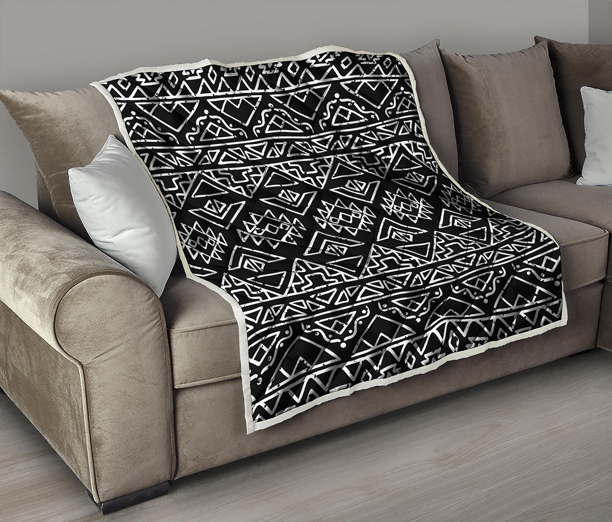 Black Ethnic Aztec Pattern Print Quilt