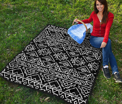 Black Ethnic Aztec Pattern Print Quilt