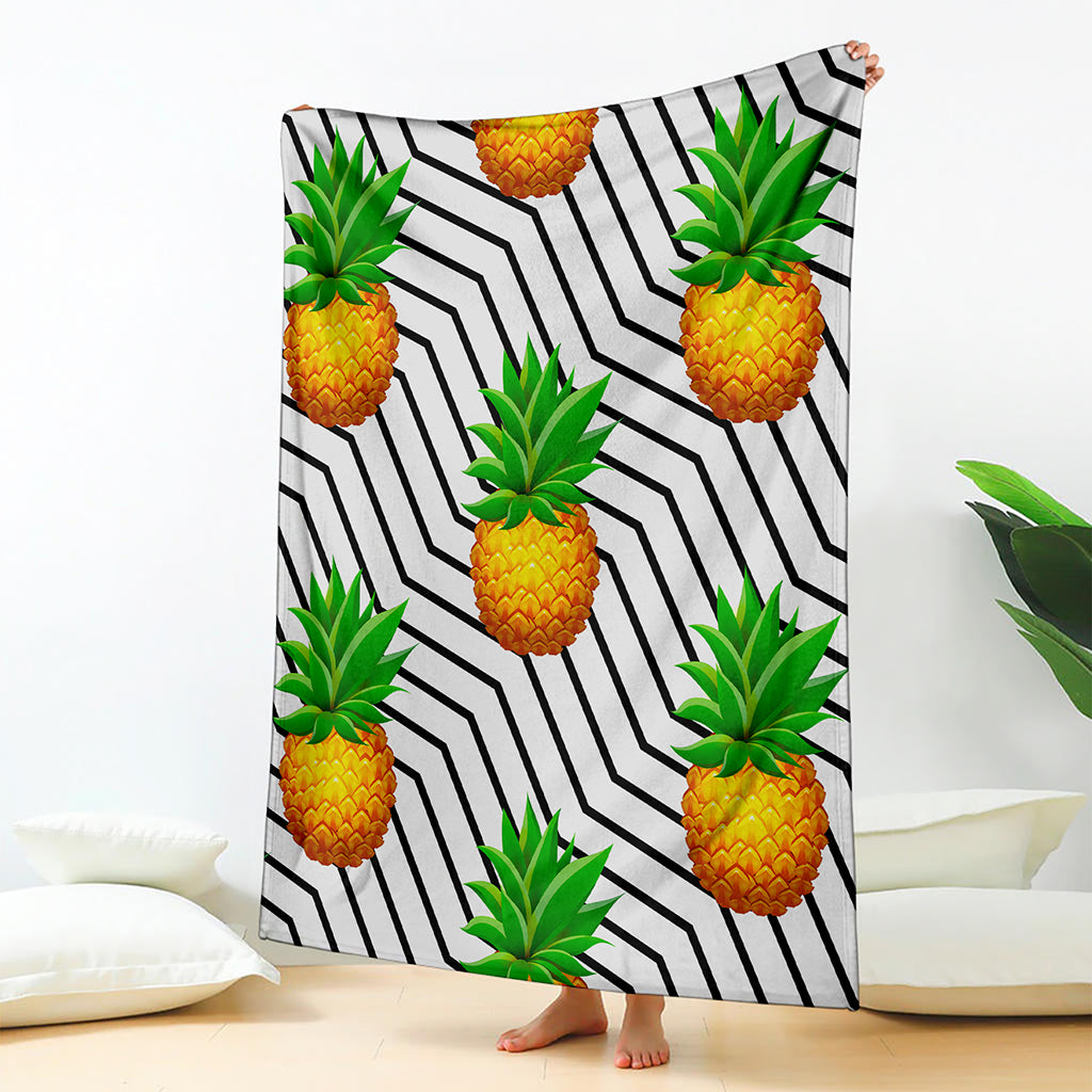 Black Geometric Pineapple Pattern Print Blanket