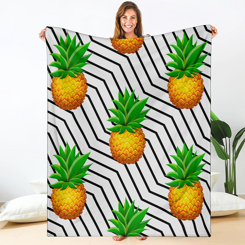 Black Geometric Pineapple Pattern Print Blanket