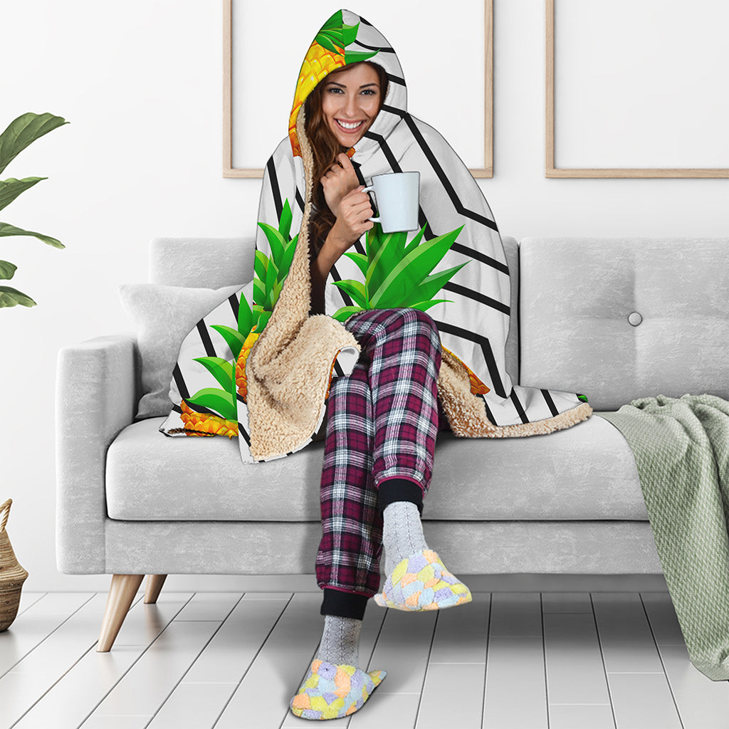 Black Geometric Pineapple Pattern Print Hooded Blanket
