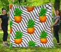 Black Geometric Pineapple Pattern Print Quilt