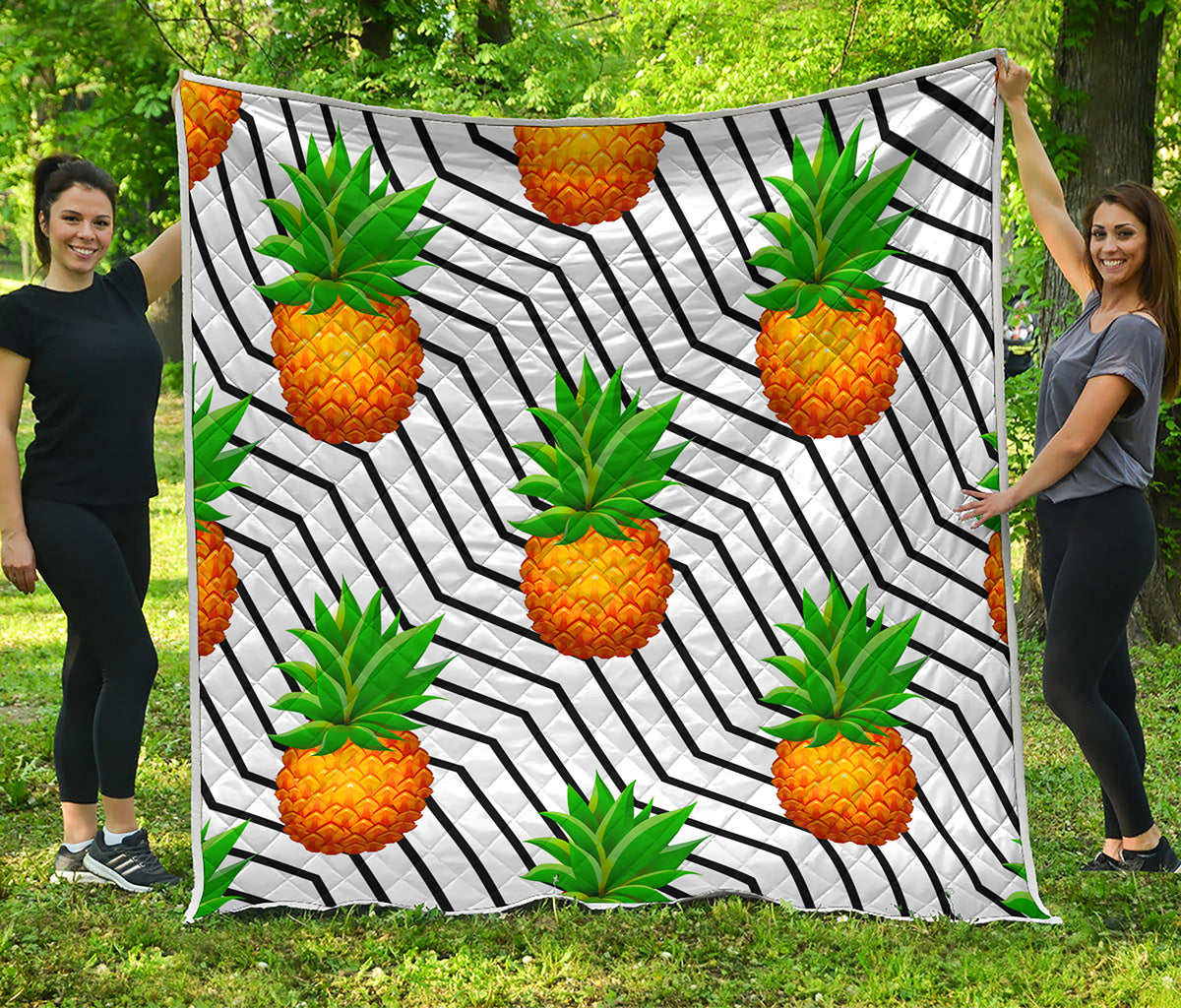 Black Geometric Pineapple Pattern Print Quilt