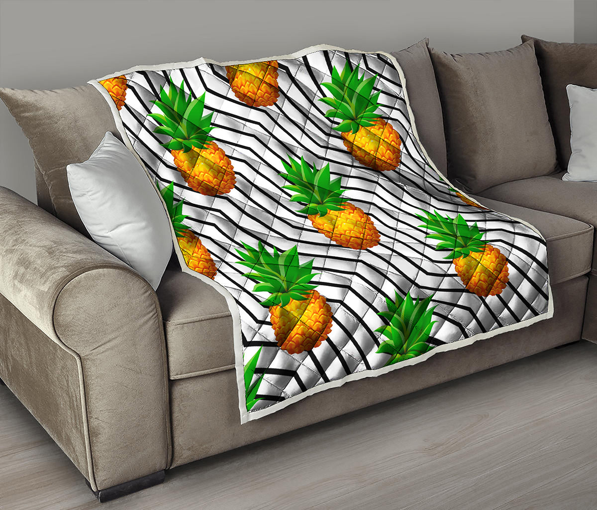 Black Geometric Pineapple Pattern Print Quilt