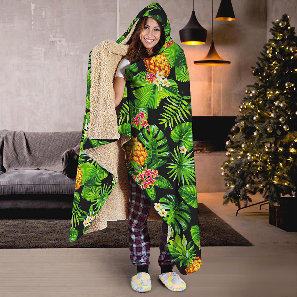 Black Hawaiian Pineapple Pattern Print Hooded Blanket