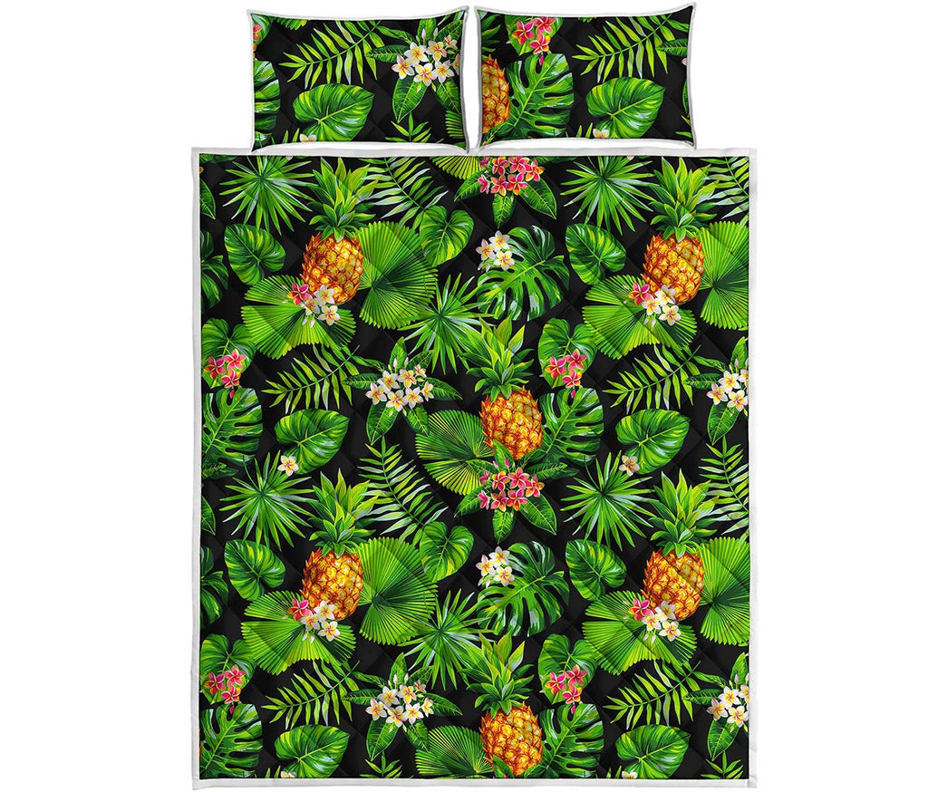 Black Hawaiian Pineapple Pattern Print Quilt Bed Set