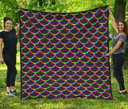 Black Mermaid Scales Pattern Print Quilt
