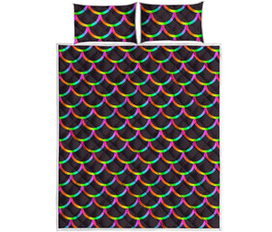 Black Mermaid Scales Pattern Print Quilt Bed Set