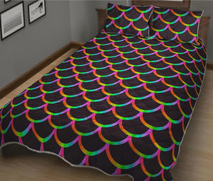 Black Mermaid Scales Pattern Print Quilt Bed Set