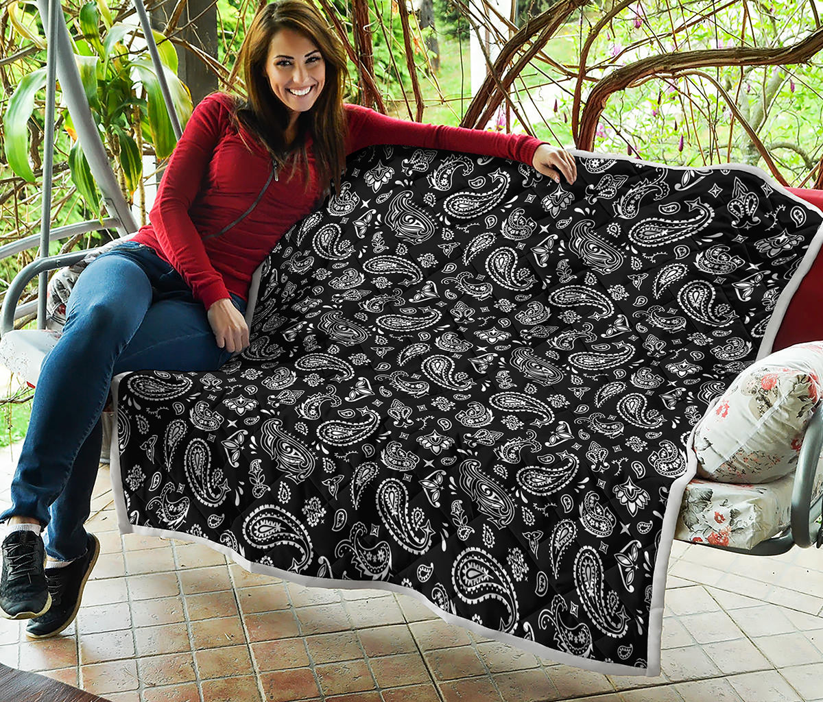 Black Paisley Bandana Pattern Print Quilt