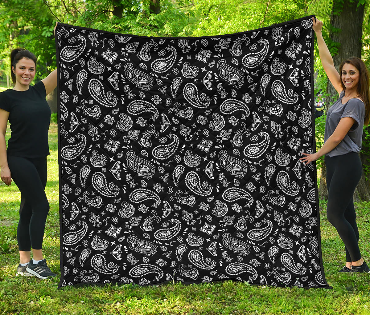 Black Paisley Bandana Pattern Print Quilt