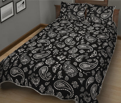 Black Paisley Bandana Pattern Print Quilt Bed Set