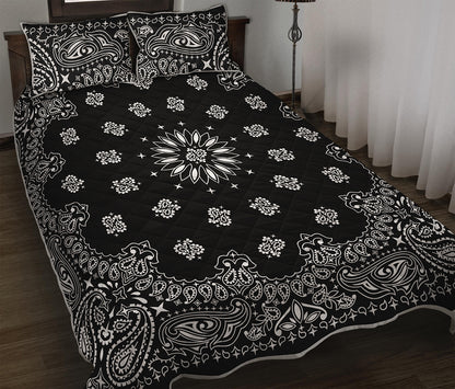 Black Paisley Bandana Print Quilt Bed Set