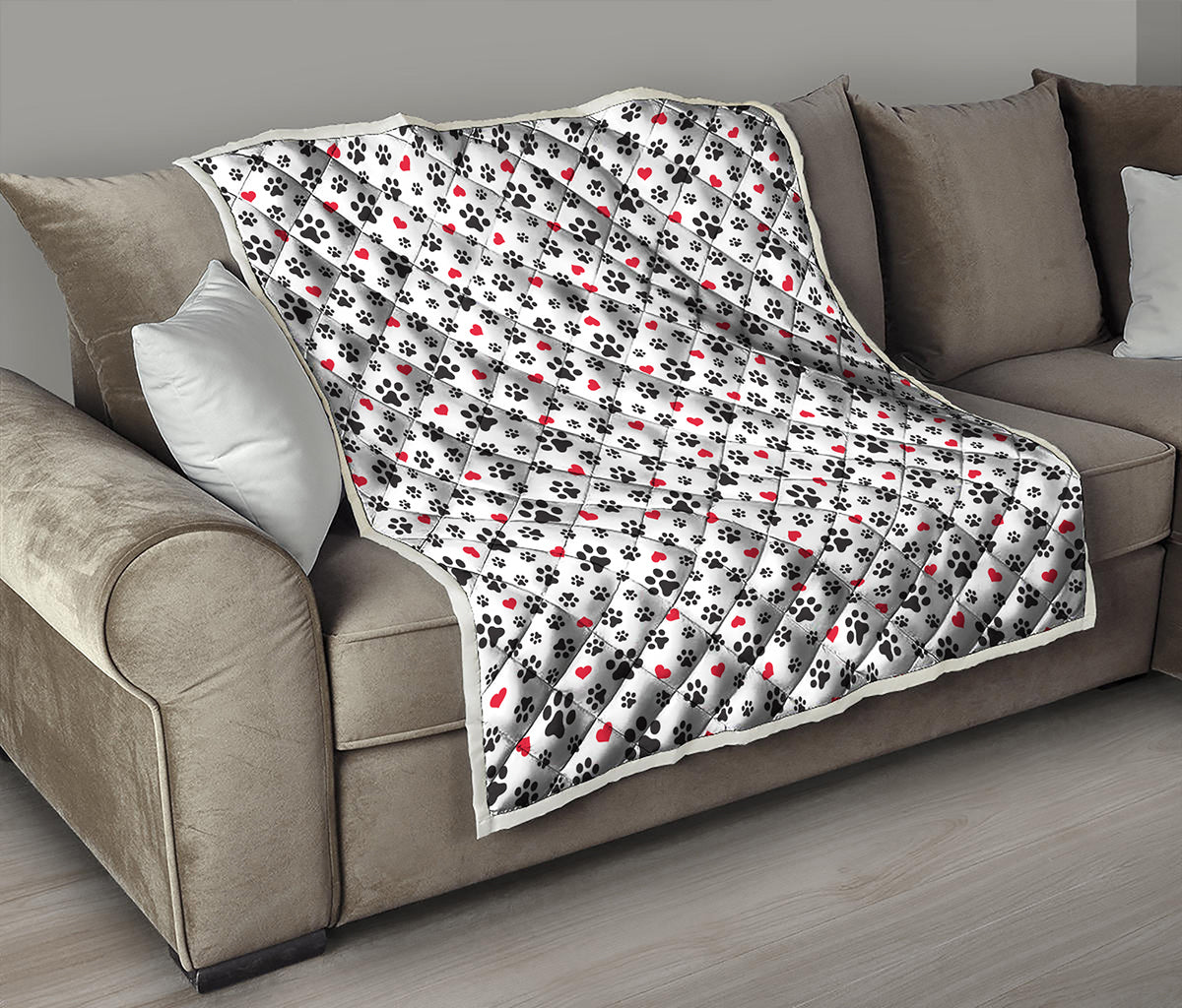 Black Paw And Heart Pattern Print Quilt