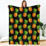 Black Pineapple Pattern Print Blanket