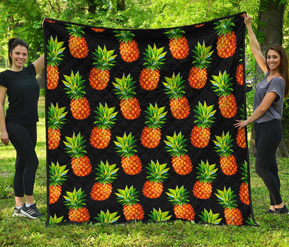Black Pineapple Pattern Print Quilt