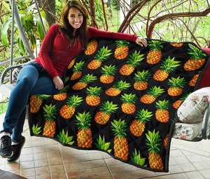 Black Pineapple Pattern Print Quilt