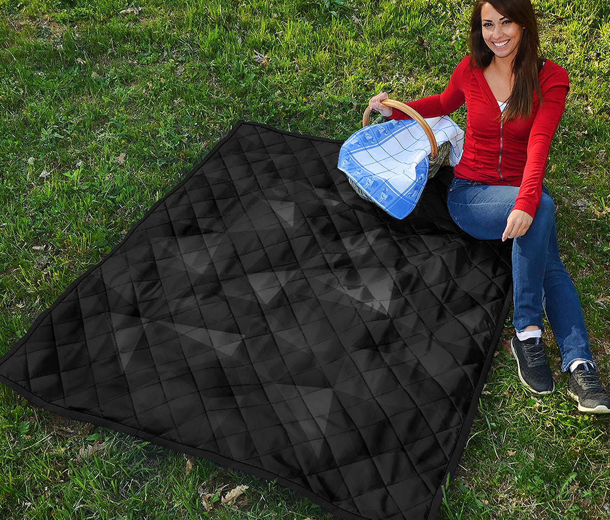 Black Polygonal Geometric Print Quilt