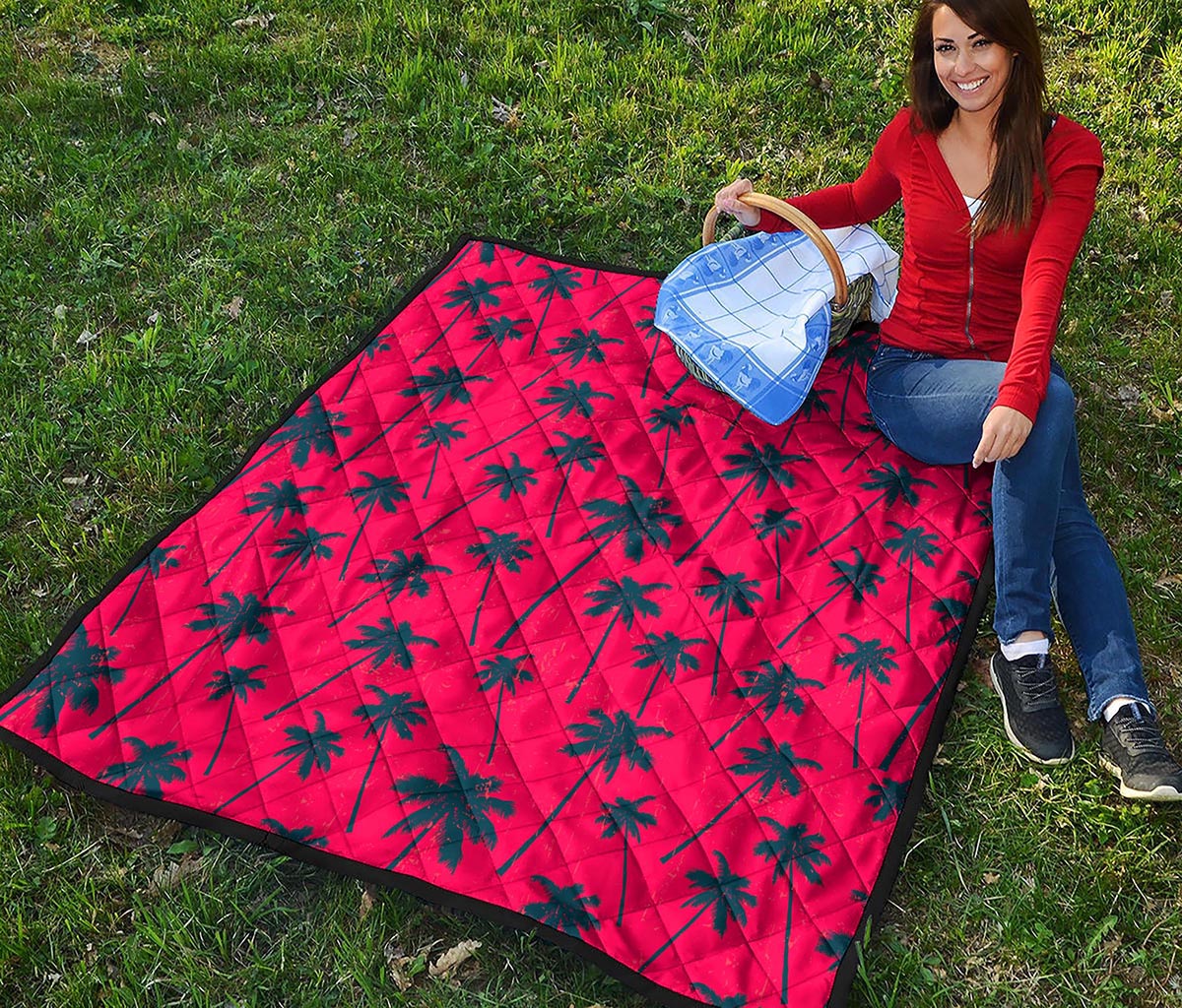 Black Red Palm Tree Pattern Print Quilt