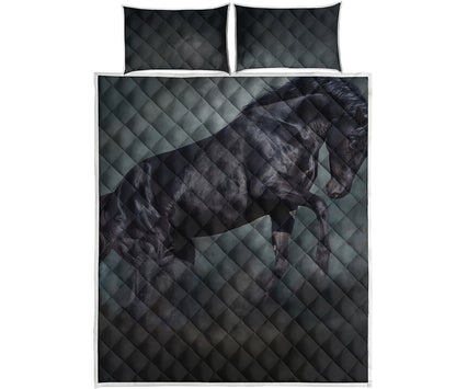 Black Stallion Horse Print Quilt Bed Set