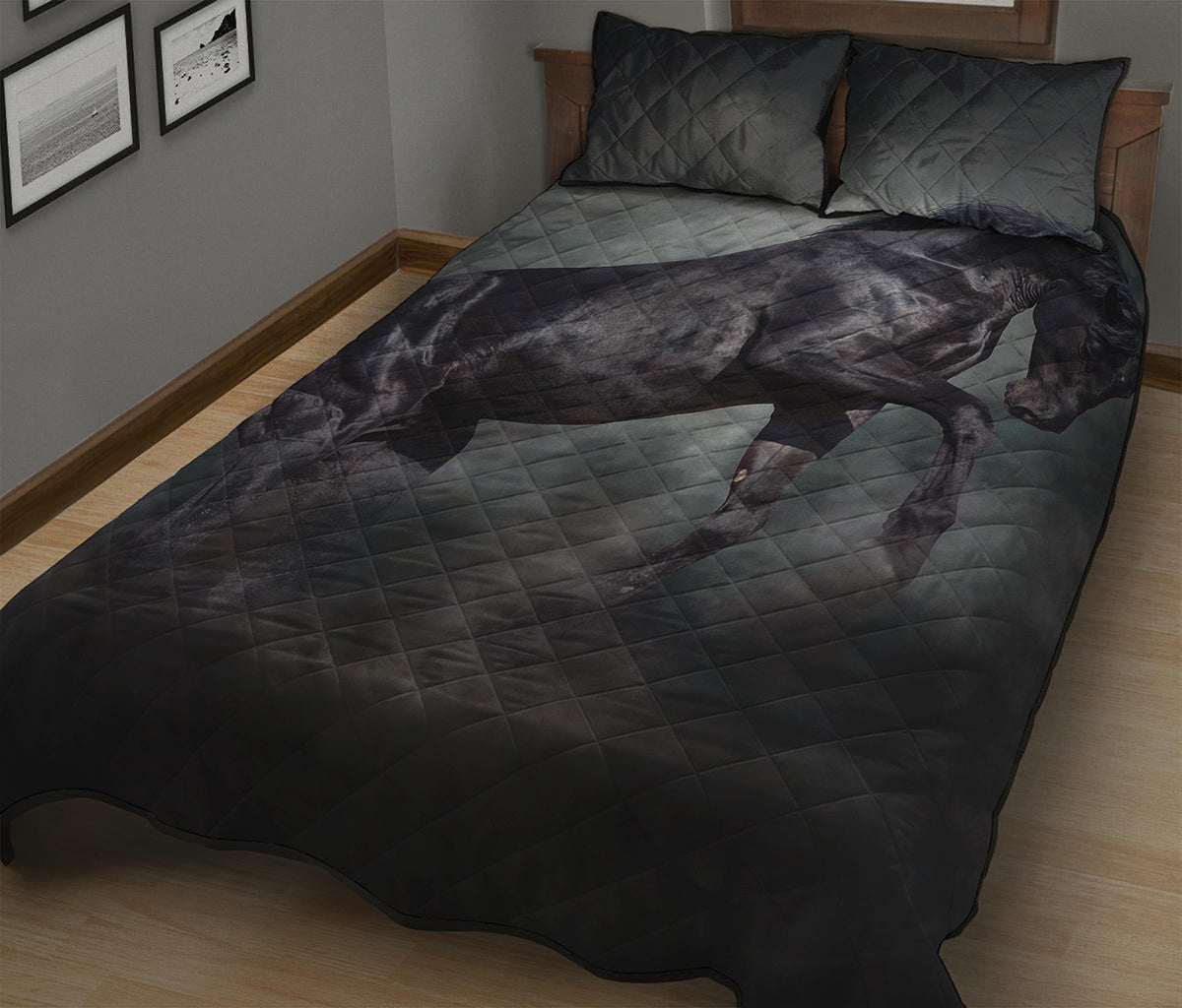 Black Stallion Horse Print Quilt Bed Set